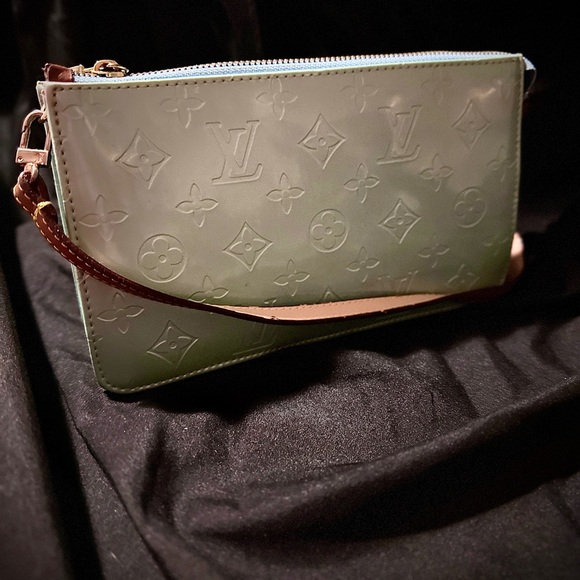 LOUIS VUITTON Vernis Lexington Pochette - Picture 5 of 7